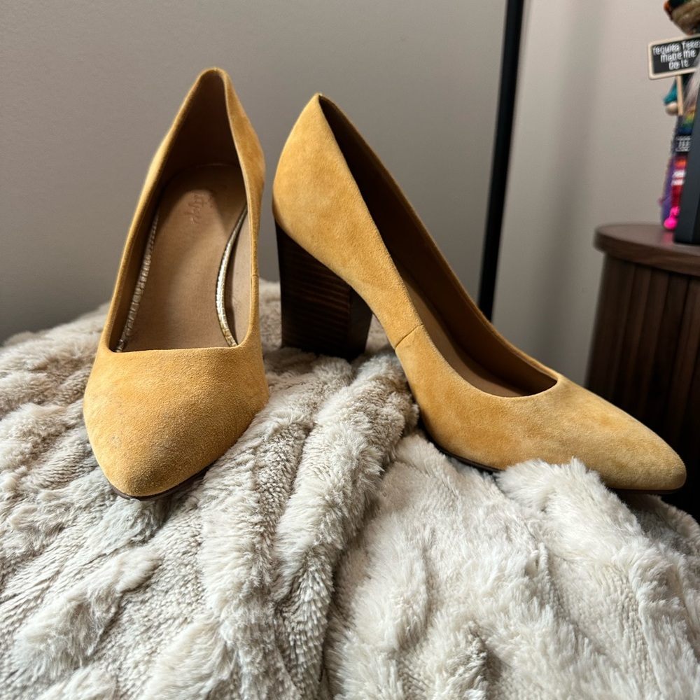 Crown Vintage Mustard Suede Block Heel Pumps